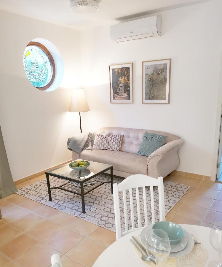Hillside Apartment With Ac & Heating In Grande Maison ブダペスト エクステリア 写真